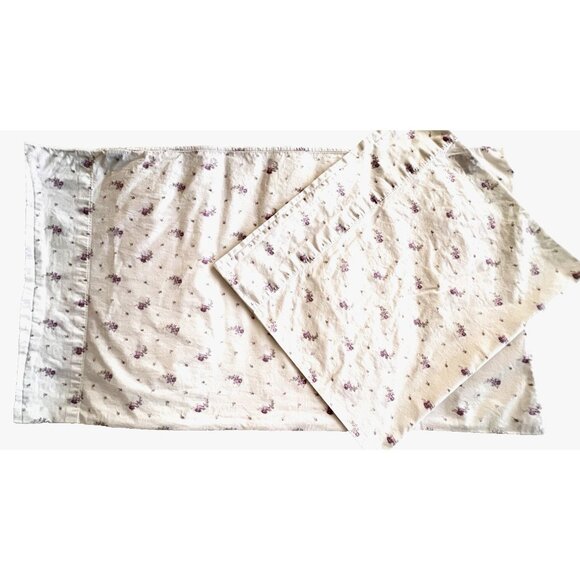 Pair King Pillowcases Purple SIMPLY SHABBY CHIC 100% Cotton Mini Flower PRISTINE - Picture 1 of 10